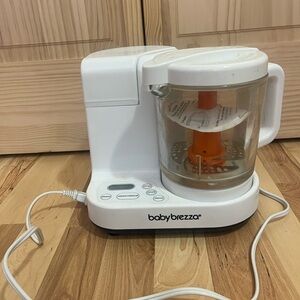 Baby Brezza White Baby Food Maker
